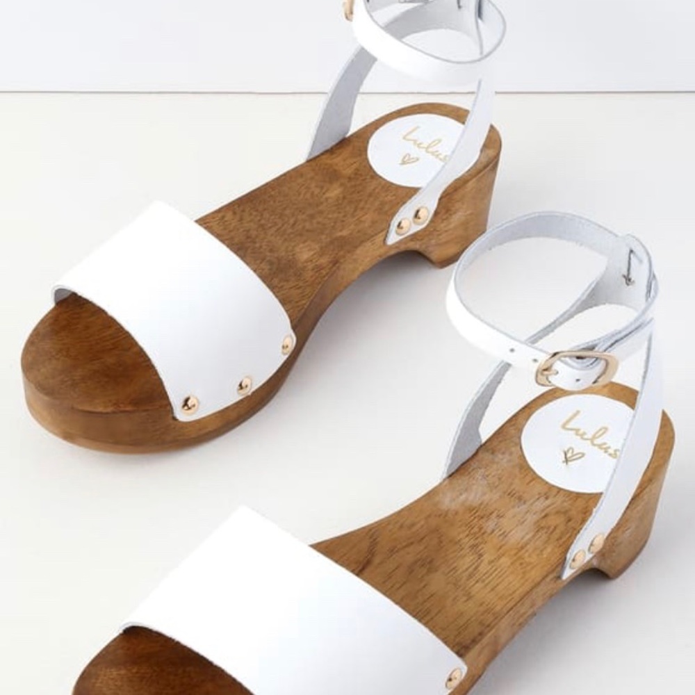Brand new Lulu’s white clog heels!